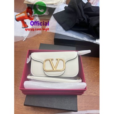WhatsApp oficial de qiqiyg.com e tangma2088.com:+8619859551206 Fornecedor legítimo da China para vestuário e acessórios por grosso QIQI026
