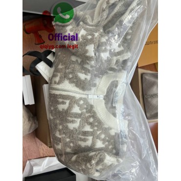 WhatsApp oficial de qiqiyg.com e tangma2088.com:+8619859551206 Fornecedor legítimo da China para vestuário e acessórios por grosso QIQI112